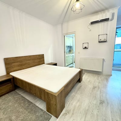Miete eines gemütlichen 1-Zimmer-Apartments mit Balkon und Klimaanlage in Bukarest, Rumänien